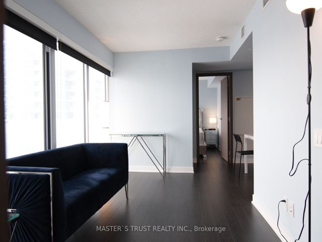 2211 - 19 Bathurst St
