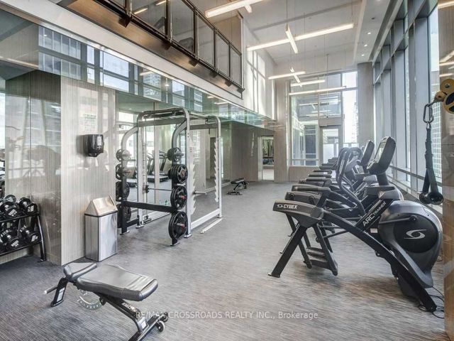 804 - 89 Dunfield Ave