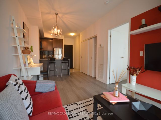 804 - 89 Dunfield Ave