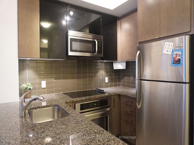 804 - 89 Dunfield Ave