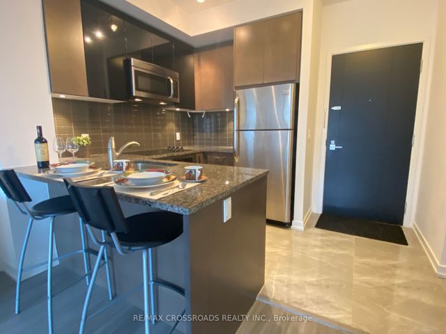 804 - 89 Dunfield Ave