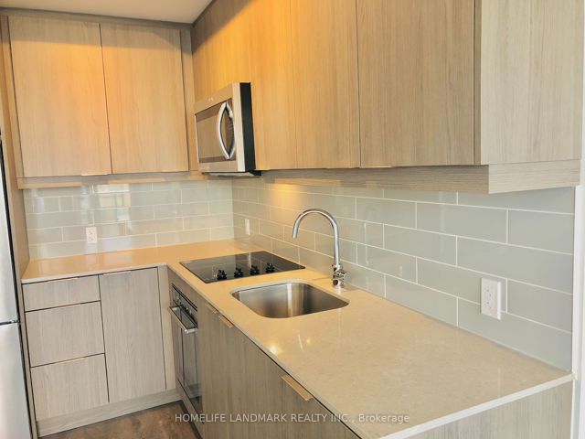 2307 - 32 Forest Manor Rd