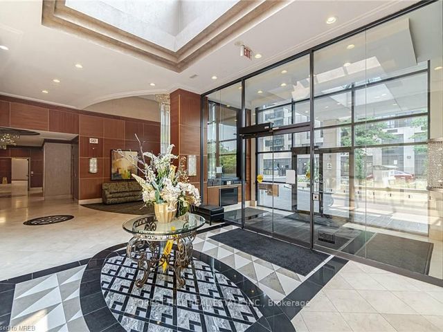 2816 - 155 Beecroft Rd