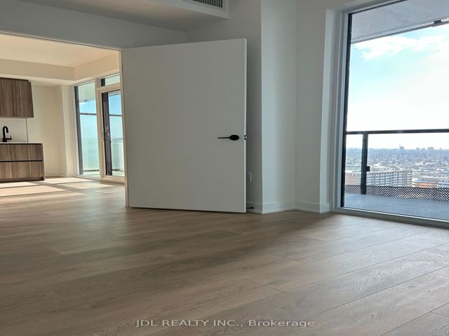 2012 - 117 Broadway Ave