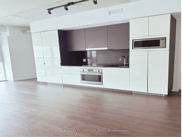 1101 - 170 Bayview Ave