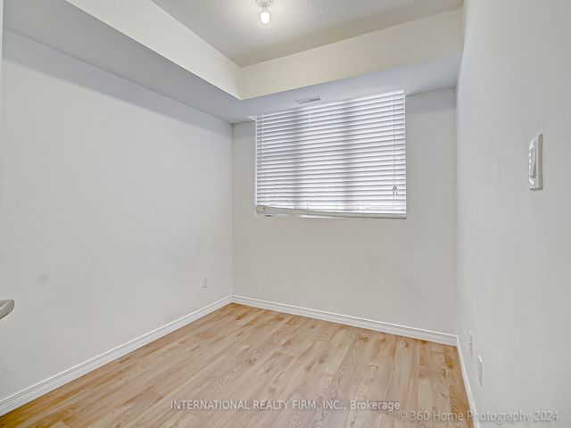 TH 141 - 21 Ruttan St