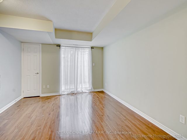 TH 141 - 21 Ruttan St