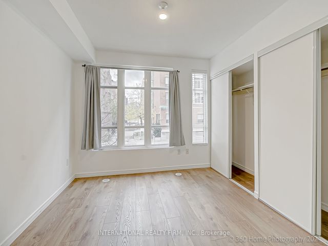 TH 141 - 21 Ruttan St