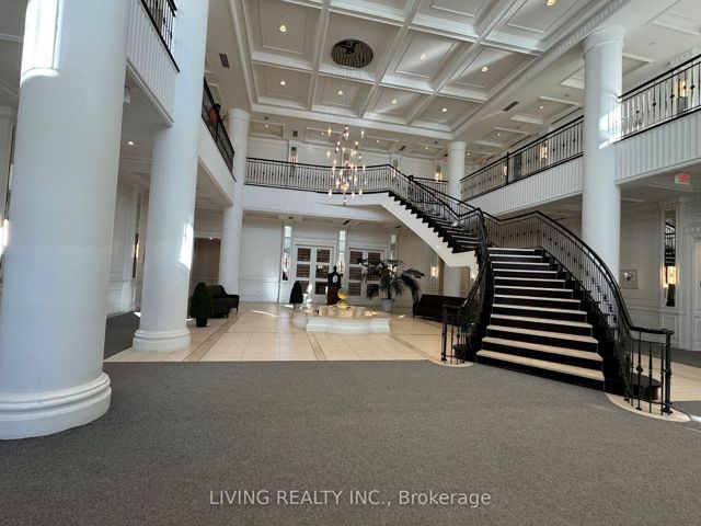 3005 - 15 Greenview Ave