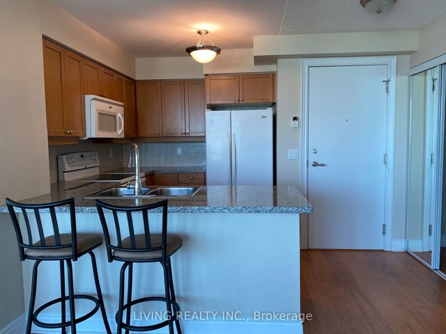 3005 - 15 Greenview Ave