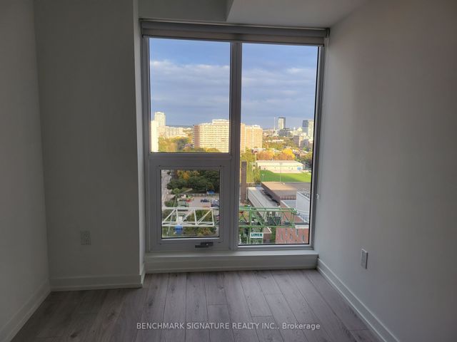 1710 - 77 Shuter St
