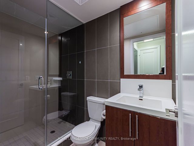 2921 - 5 Sheppard Ave E