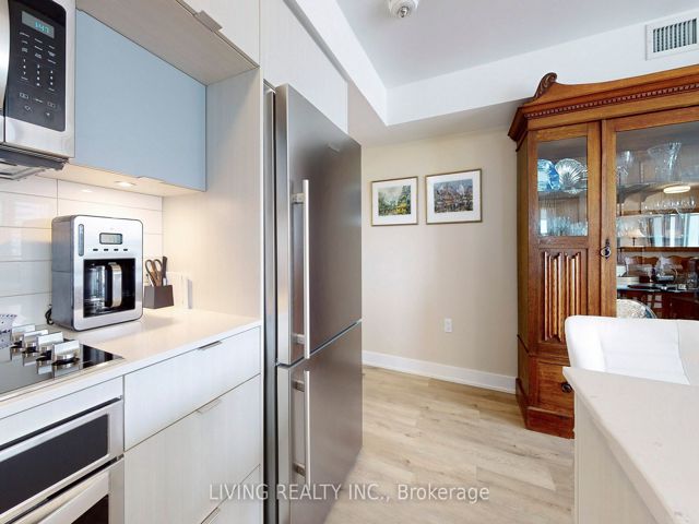1202 - 575 Bloor St E