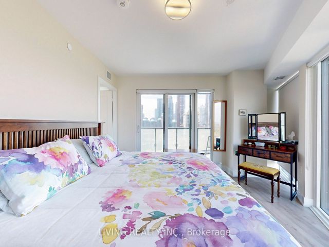 1202 - 575 Bloor St E