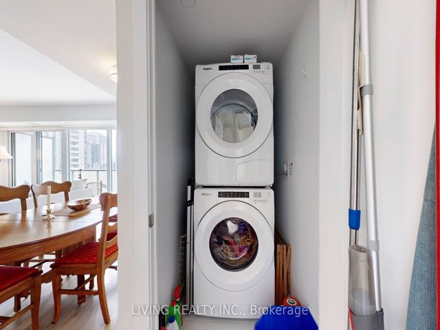 1202 - 575 Bloor St E