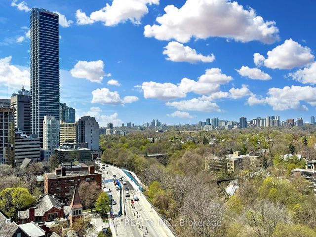 1202 - 575 Bloor St E