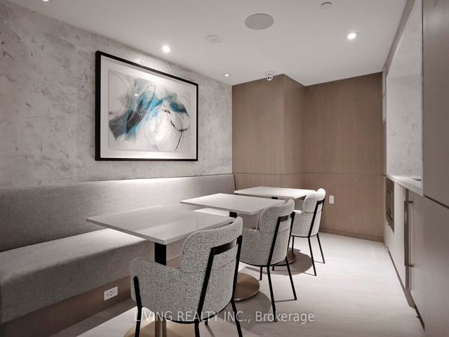 1202 - 575 Bloor St E