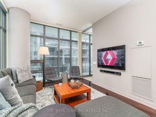 1411 - 33 Charles St E