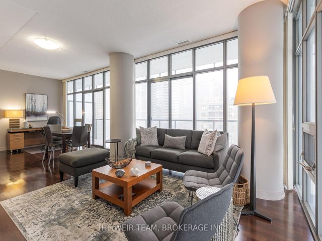 1411 - 33 Charles St E