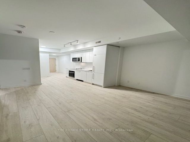 430 - 181 Sheppard Ave E