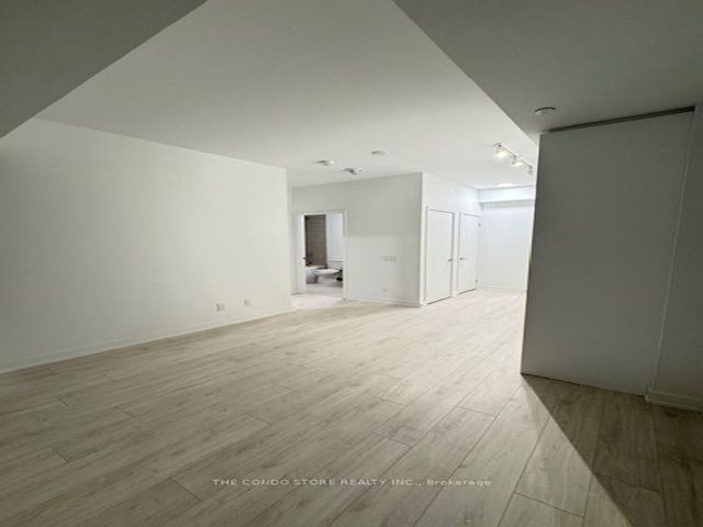 430 - 181 Sheppard Ave E
