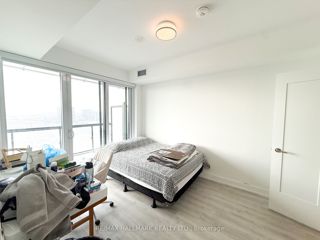 1433 - 20 Inn On The Park Dr