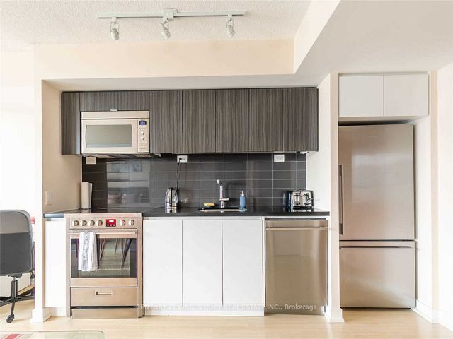 3311 - 75 Queens Wharf Rd