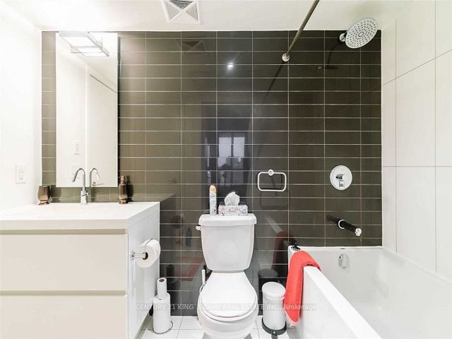 3311 - 75 Queens Wharf Rd