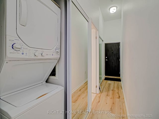 306 - 36 Lisgar St