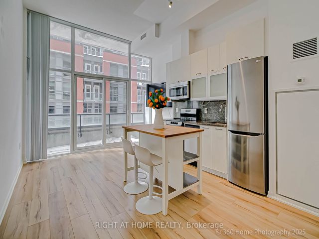 306 - 36 Lisgar St
