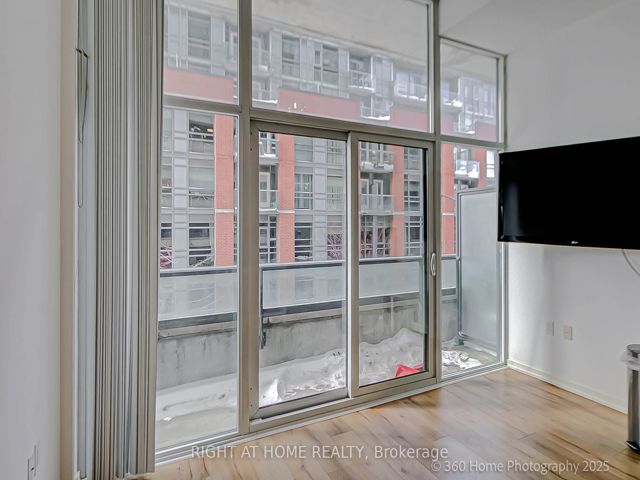 306 - 36 Lisgar St