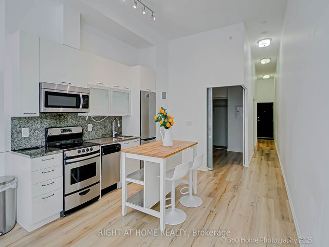 306 - 36 Lisgar St