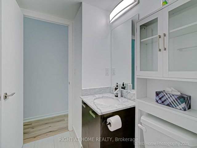 306 - 36 Lisgar St