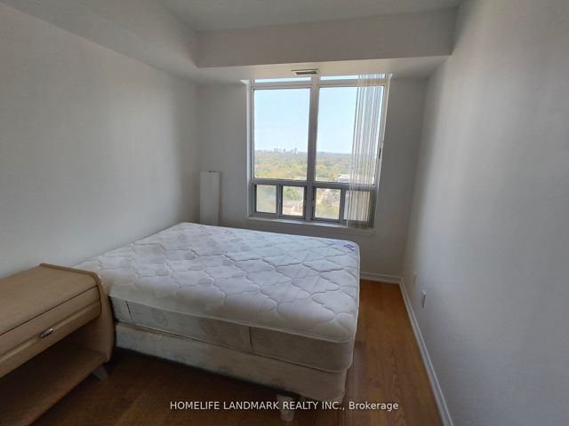 1711 - 8 Hillcrest Ave