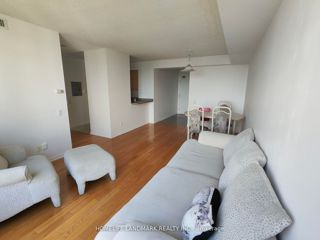 1711 - 8 Hillcrest Ave