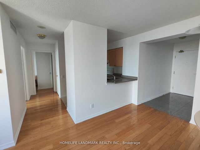 1711 - 8 Hillcrest Ave