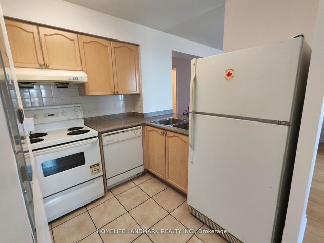 1711 - 8 Hillcrest Ave