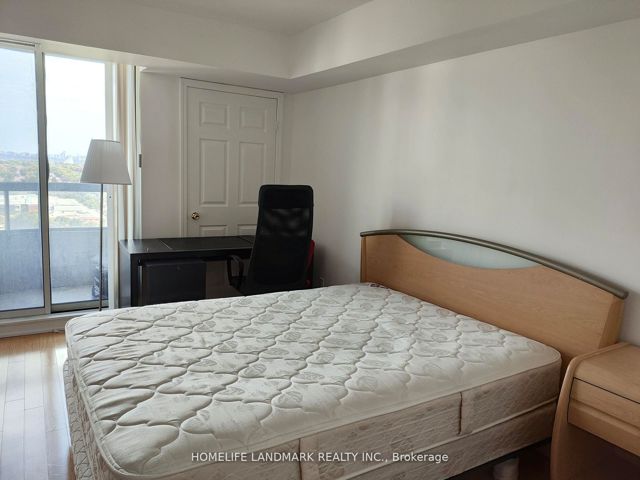 1711 - 8 Hillcrest Ave