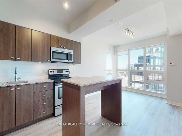 906 - 69 Lynn Williams St