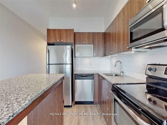 906 - 69 Lynn Williams St