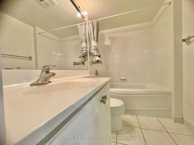 3312 - 4968 Yonge St