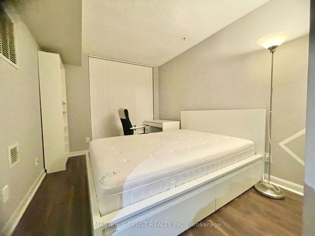 3312 - 4968 Yonge St