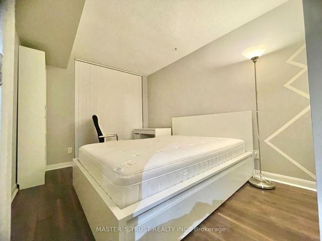 3312 - 4968 Yonge St