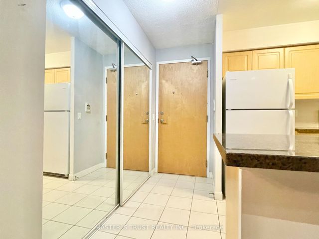 3312 - 4968 Yonge St