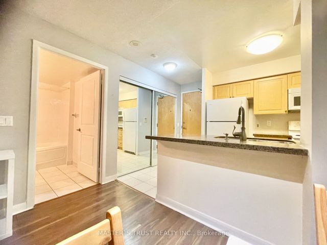 3312 - 4968 Yonge St