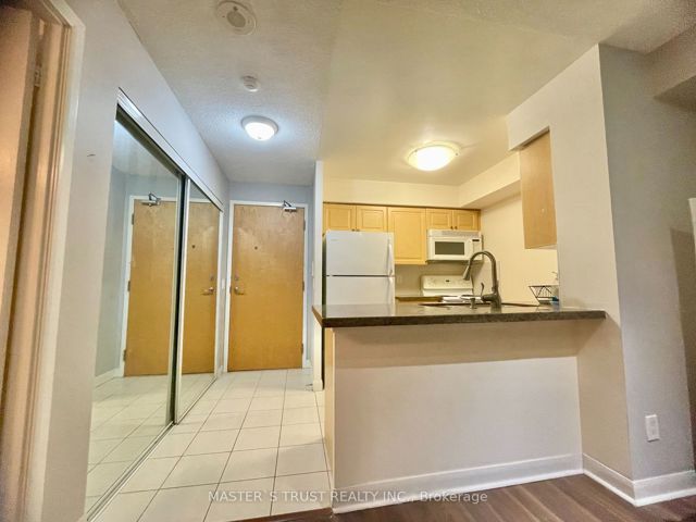 3312 - 4968 Yonge St