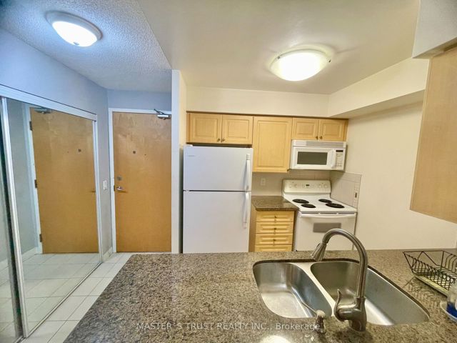 3312 - 4968 Yonge St