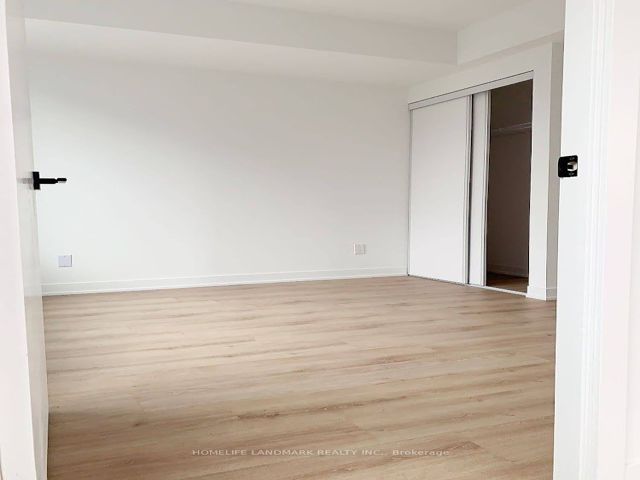 802 - 319 Jarvis St