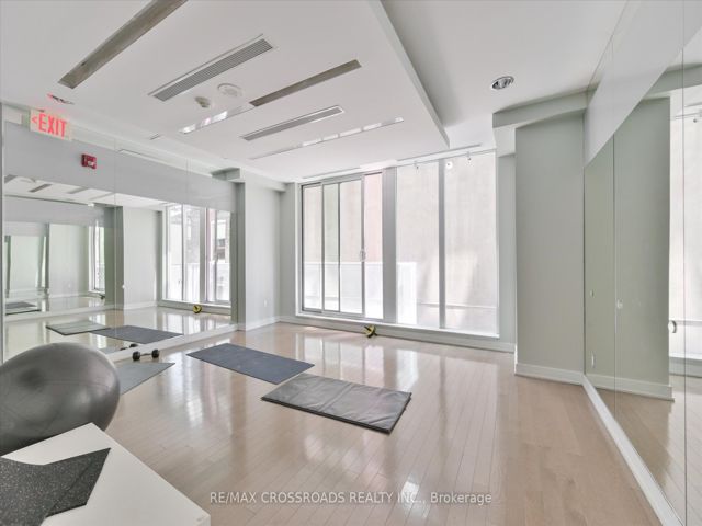 2109 - 126 Simcoe St