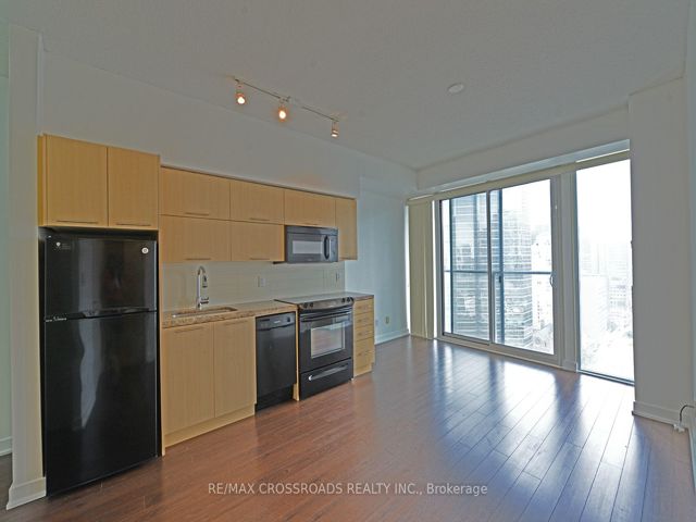 2109 - 126 Simcoe St